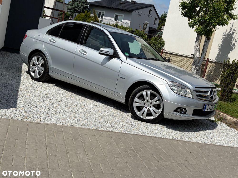 Mercedes-Benz Klasa C 180 (BlueEFFICIENCY) Avantgarde - 3