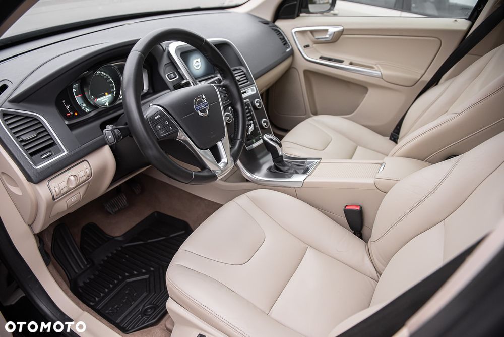 Volvo XC 60 D4 Geartronic Summum - 15