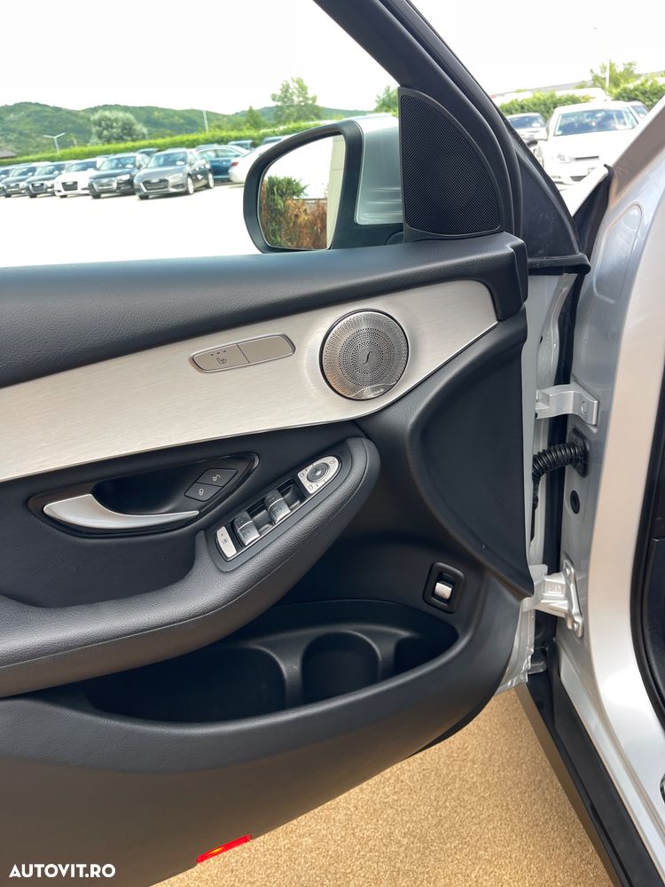 Mercedes-Benz GLC 300 d 4MATIC 9G-TRONIC - 30