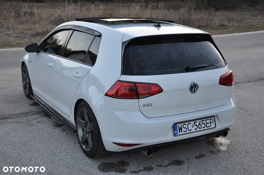 Volkswagen Golf - 4
