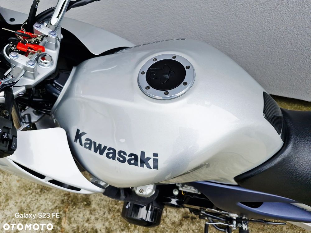 Kawasaki ZR - 24