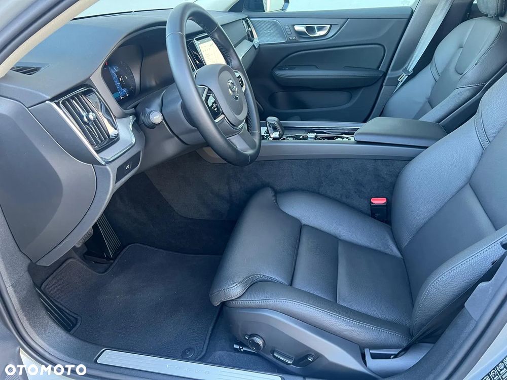 Volvo V60 B4 B Plus Dark - 20