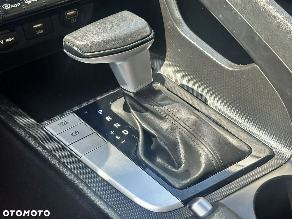 Hyundai Elantra - 34