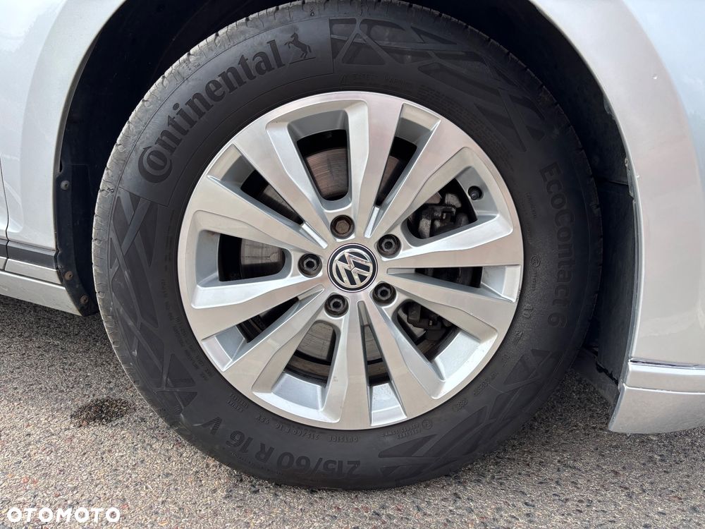 Volkswagen Passat 2.0 TDI BMT Trendline - 9