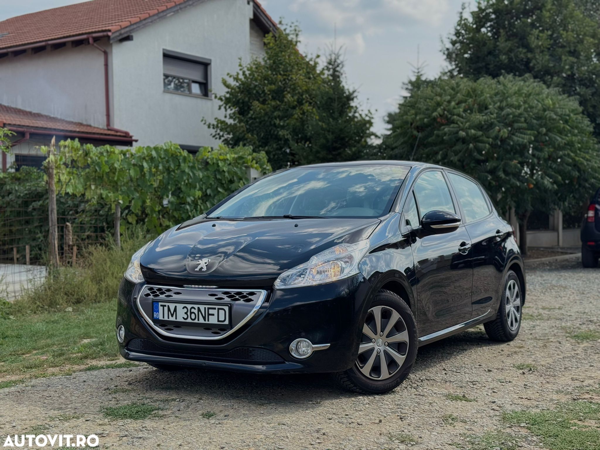 Peugeot 208 e-HDi 68 EGS5 Stop&Start Active - 1