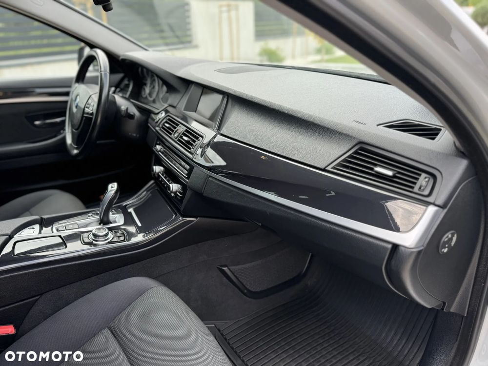 BMW Seria 5 520d - 20