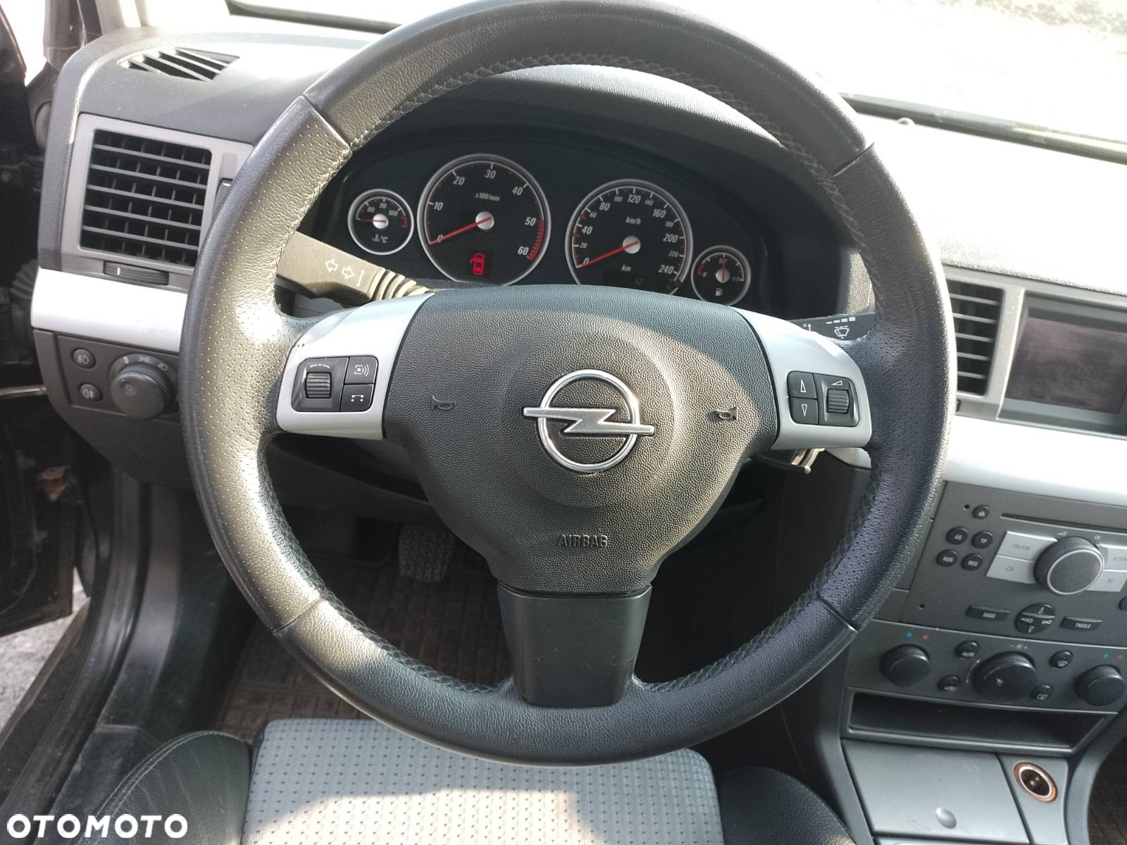 Opel Vectra 1.9 CDTI Sport / GTS - 12