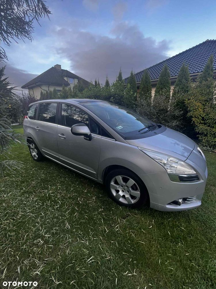 Peugeot 5008 - 12