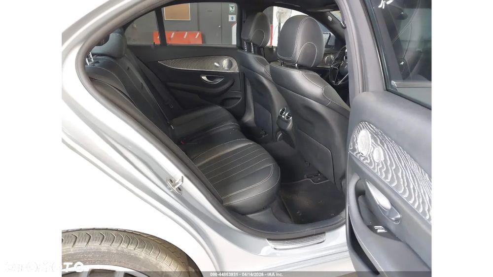 Mercedes-Benz Klasa E - 11