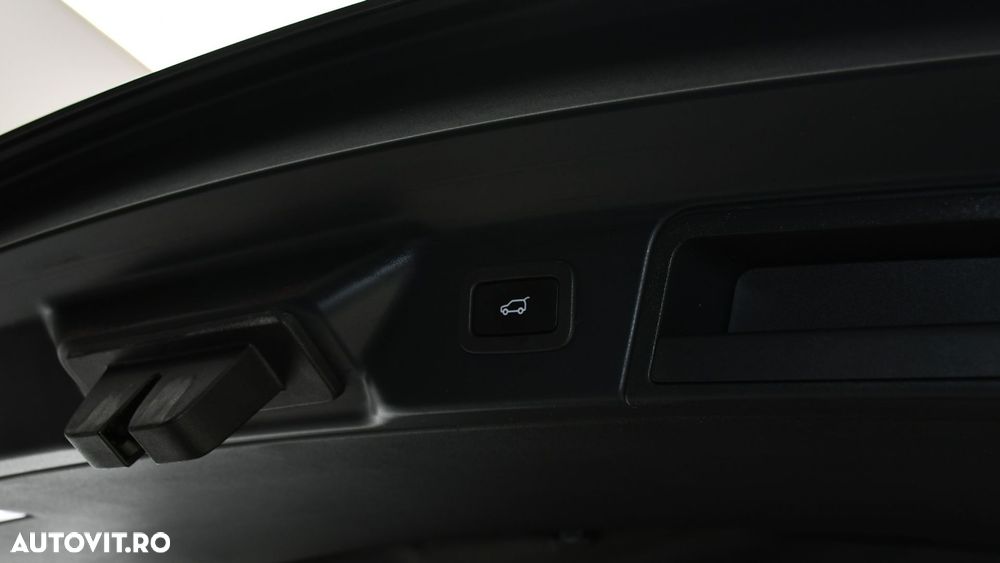 Land Rover Range Rover Velar R-Dynamic 2.0 P400e PHEV S - 27