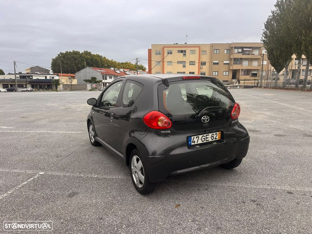 Toyota Aygo - 14