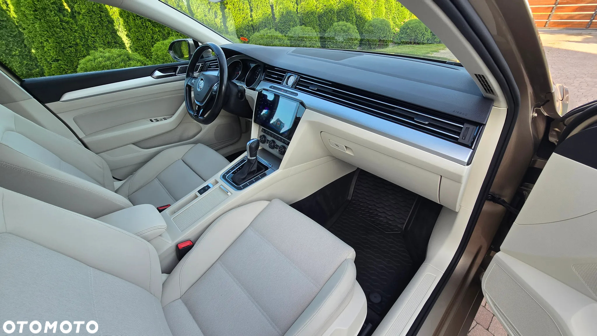Volkswagen Passat - 31