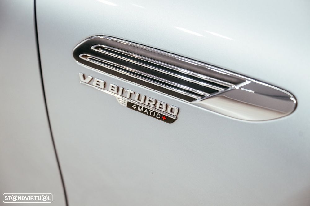 Mercedes-Benz SL 63 AMG 4Matic+ - 19