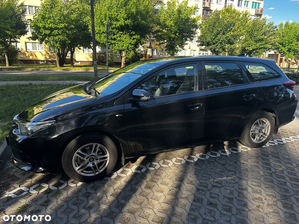 Toyota Auris 1.6 Comfort - 1