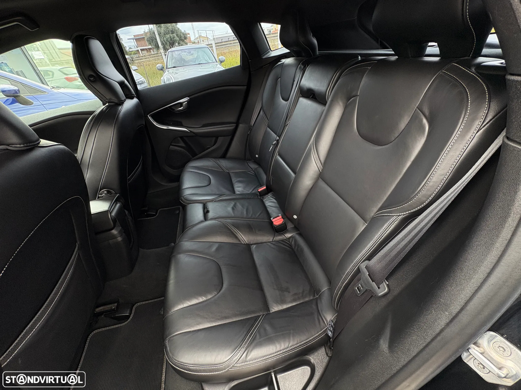 Volvo V40 1.6 D2 R-Design Momentum - 14