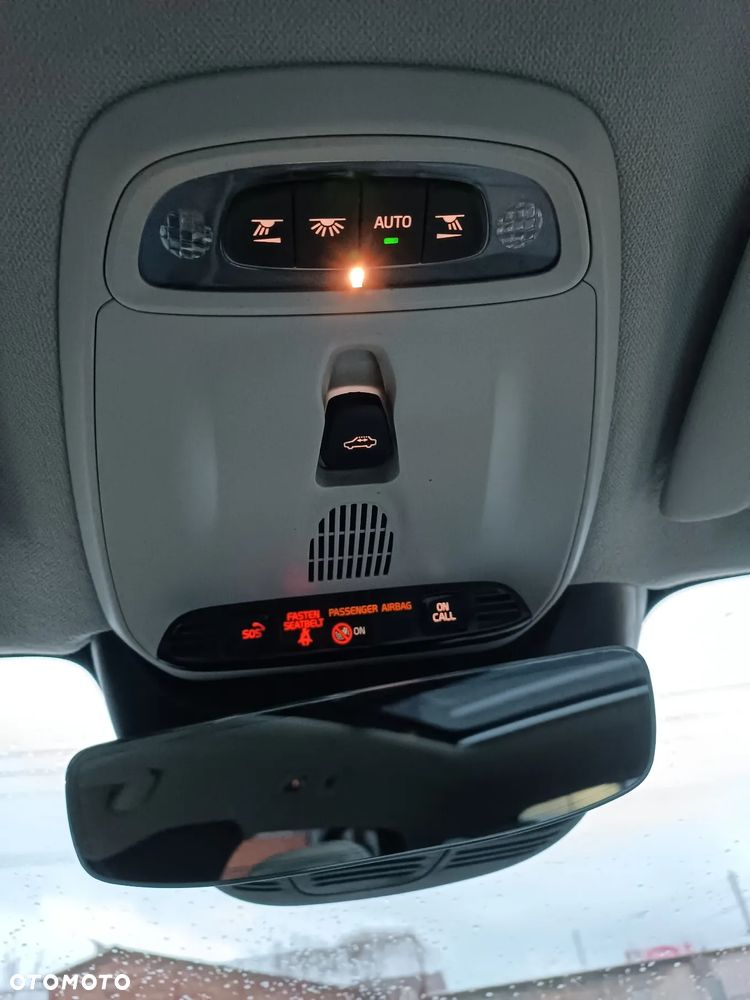 Volvo XC 40 T5 Plug-In Hybrid Inscription - 18