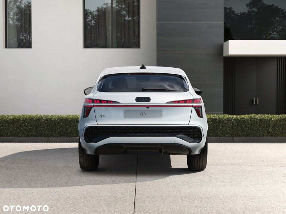 Audi Q3 Sportback - 4