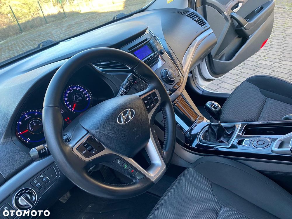 Hyundai i40 Kombi 1.7 CRDi Style - 17