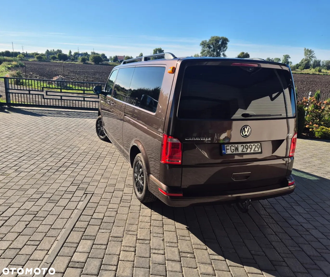 Volkswagen Caravelle 2.0 TDI L2 Comfortline - 2