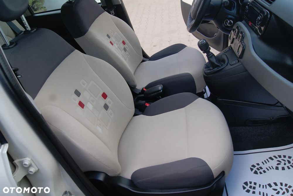 Fiat Panda 1.2 Lounge EU6 - 19