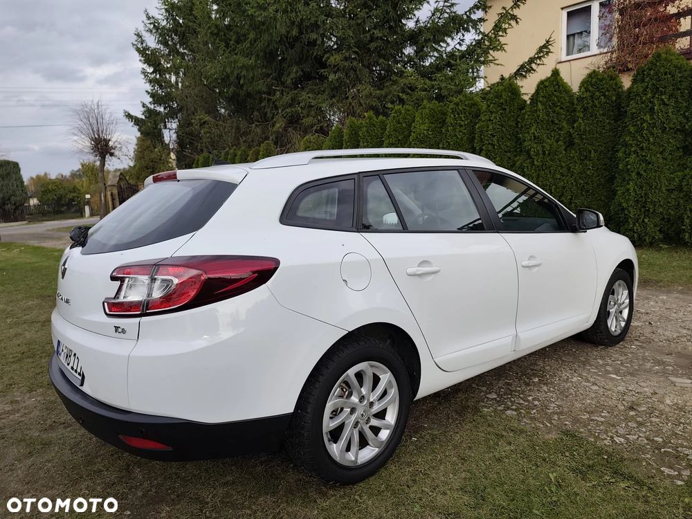 Renault Megane ENERGY TCe 115 Start & Stop Bose Edition - 9