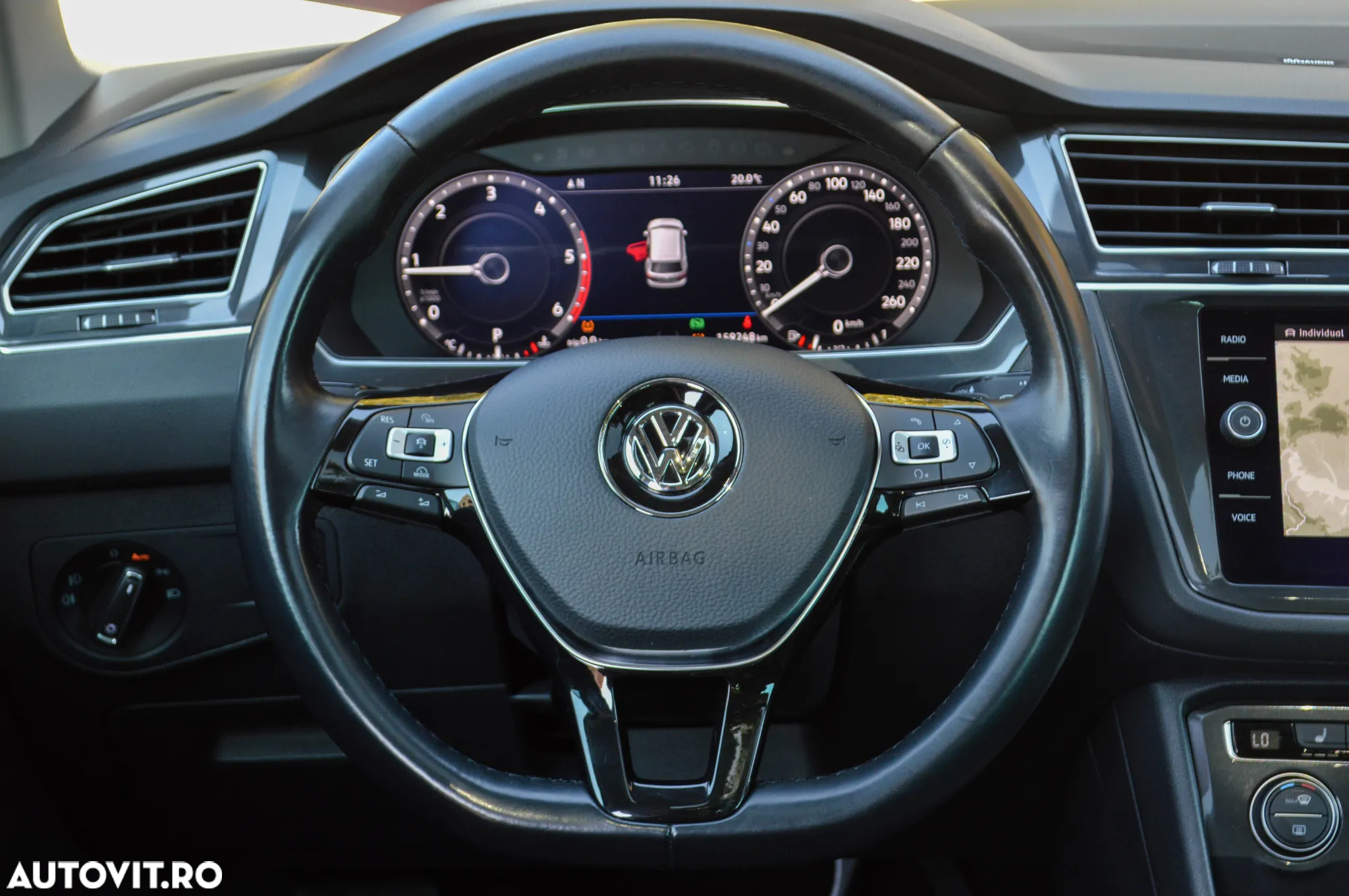 Volkswagen Tiguan 2.0 TDI SCR 4MOTION DSG Highline - 32