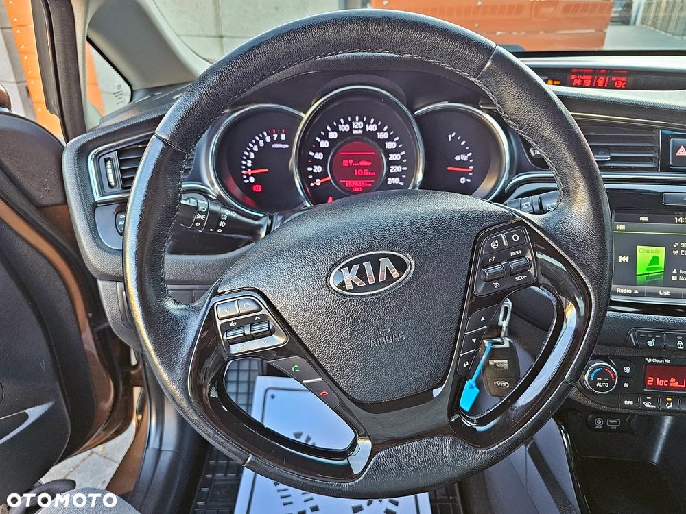 Kia Ceed 1.6 GDI ISG Dream-Team Edition - 20