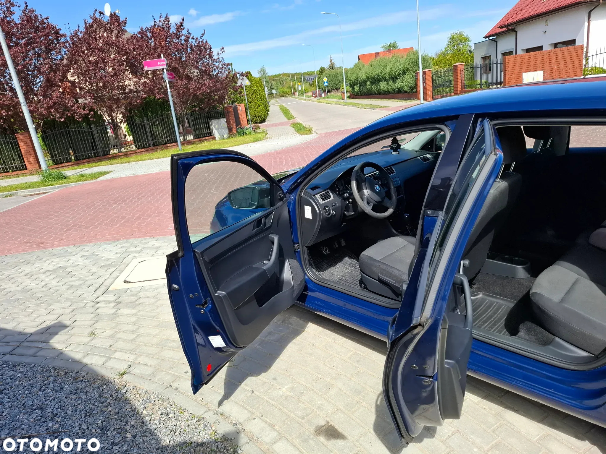 Skoda RAPID 1.2 TSI Active - 17
