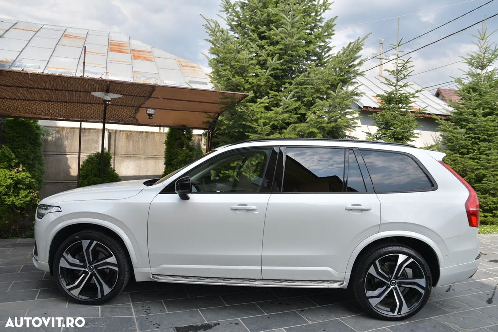 Volvo XC 90 B5 D AWD Ultimate Dark - 4