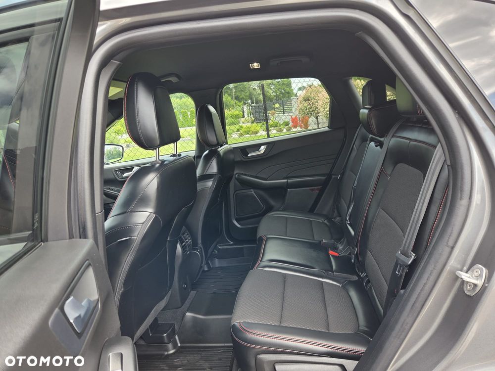 Ford Kuga 2.0 EcoBoost 4x4 ST-Line - 23