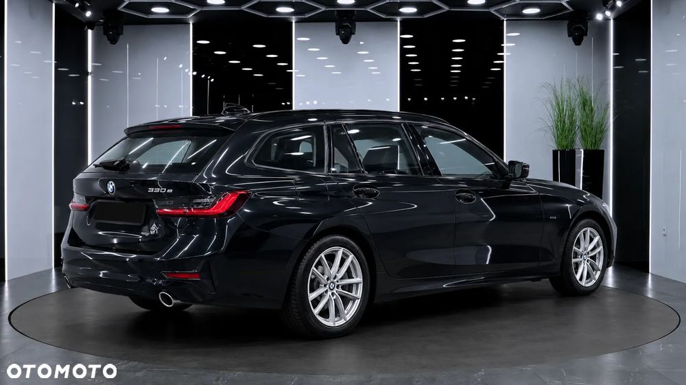 BMW Seria 3 330e xDrive Sport Line - 5