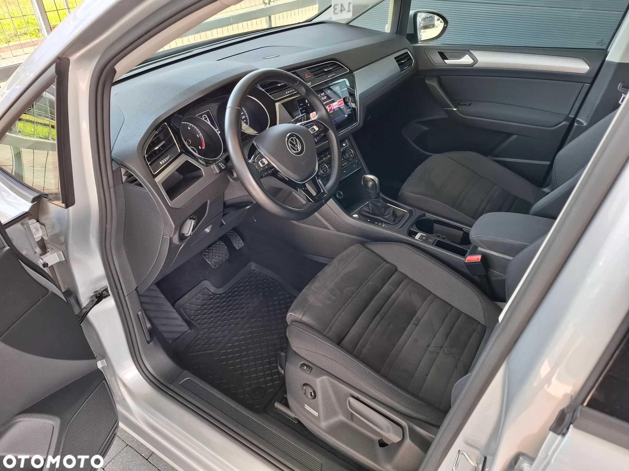 Volkswagen Touran 2.0 TDI BMT Active DSG - 14