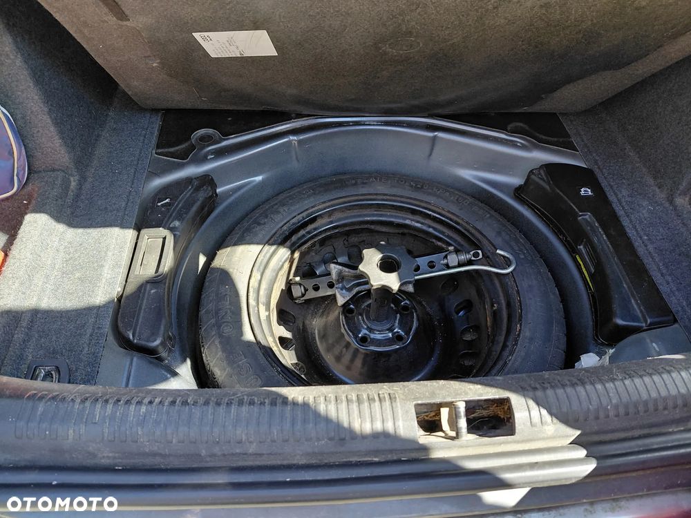 Audi A4 Limousine - 12