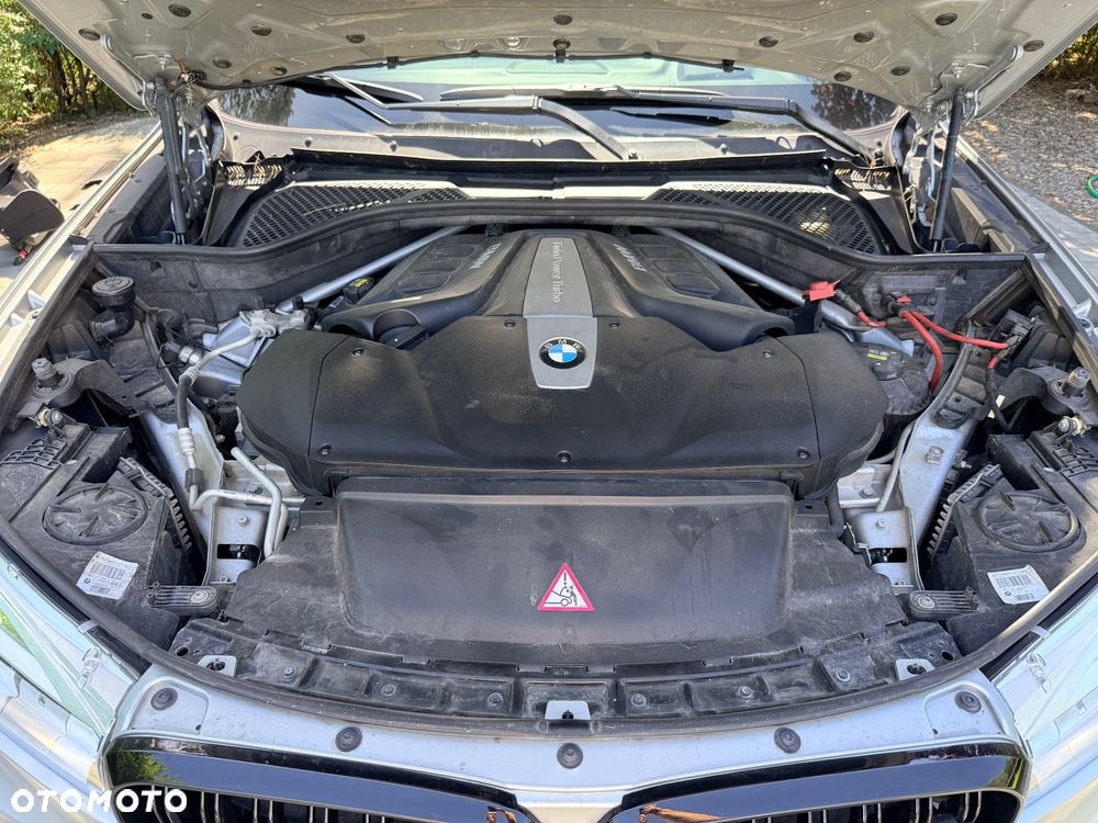 BMW X5 xDrive50i - 32