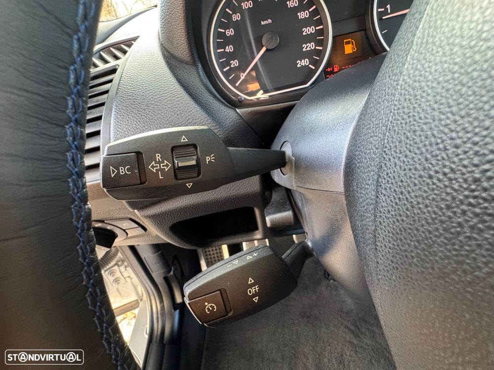 BMW 116 d Pack M - 16