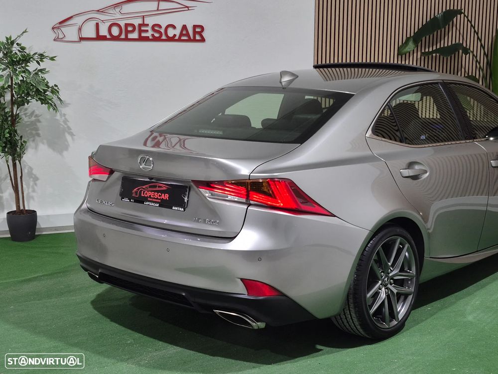Lexus IS 200 t SPORT - 10