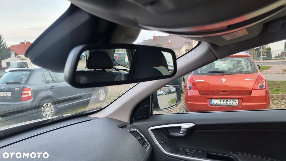 Volvo XC 60 D3 Momentum - 36