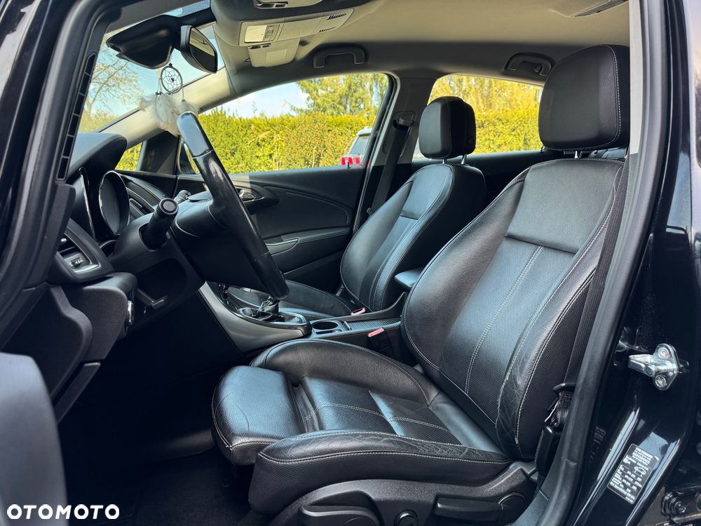 Opel Astra 2.0 CDTI Cosmo - 25