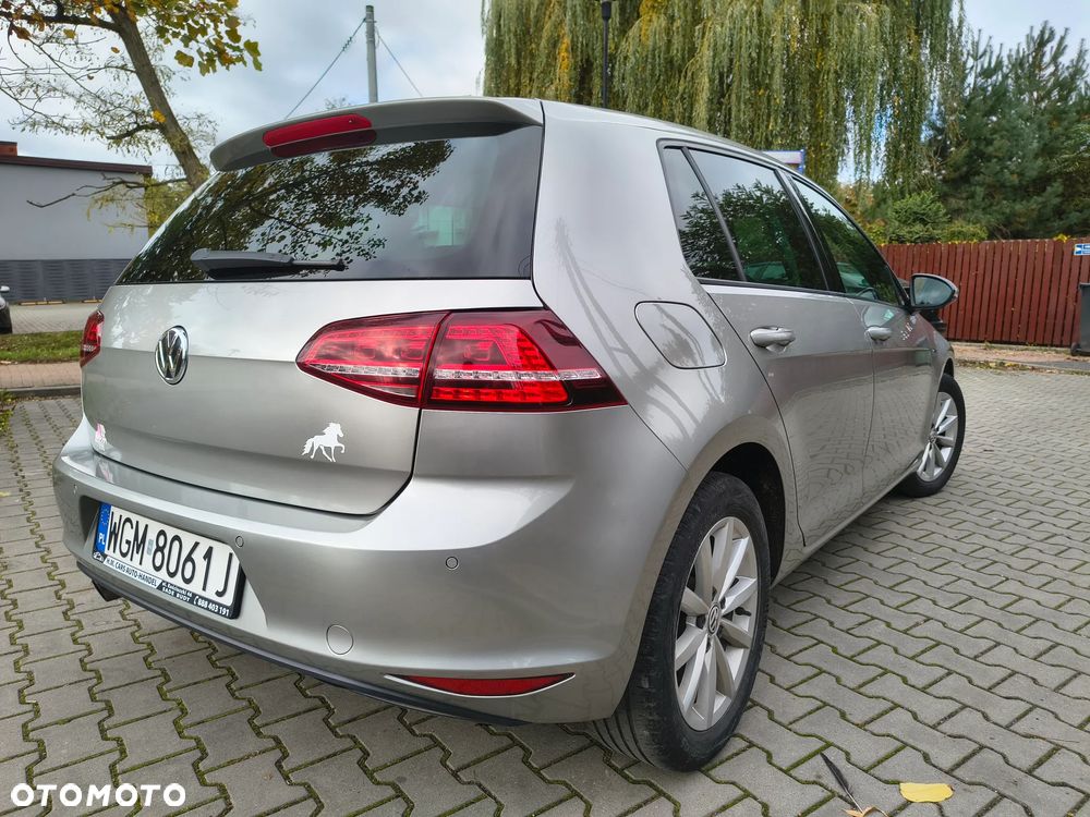 Volkswagen Golf - 5
