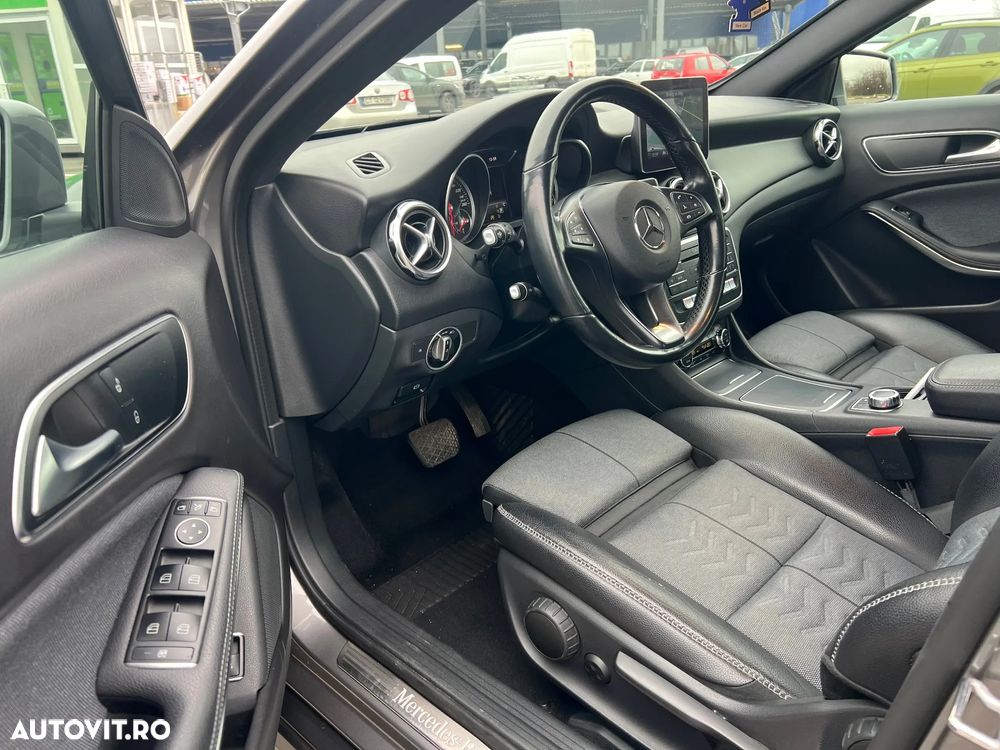 Mercedes-Benz GLA 200 d 7G-DCT UrbanStyle Edition - 29
