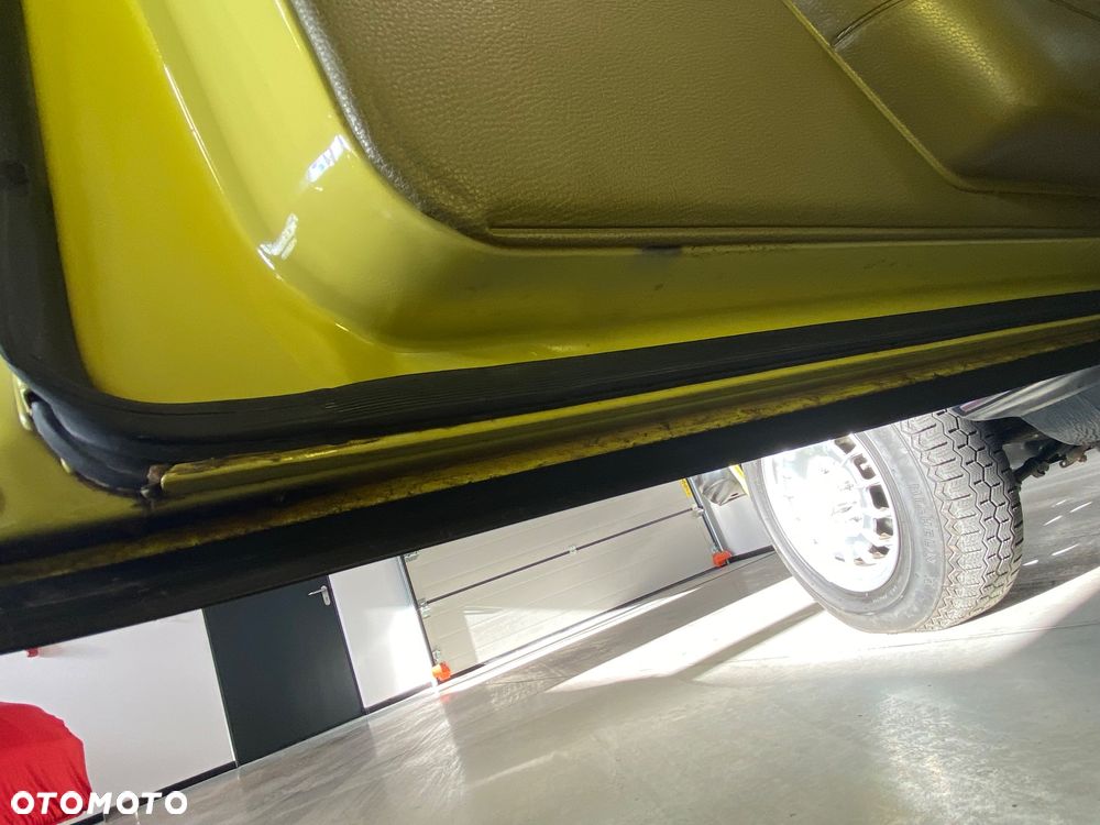 Mercedes-Benz W123 - 14