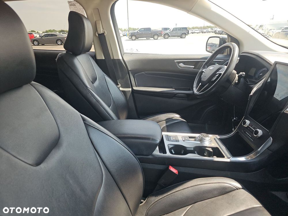 Ford Edge - 12