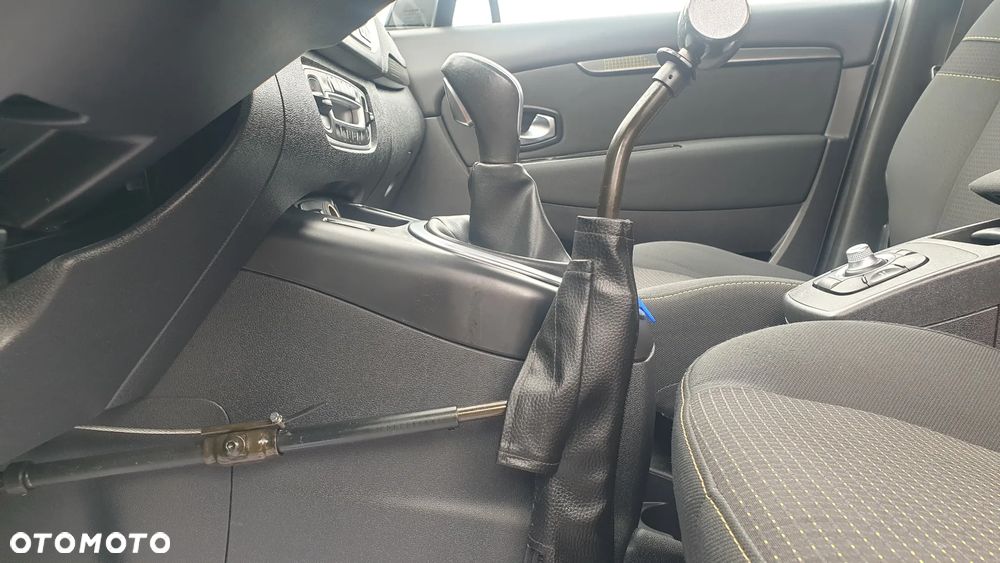 Renault Scenic - 18