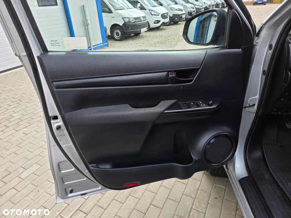 Toyota Hilux 2.4 D-4D Double Cab DLX 4x4 - 12