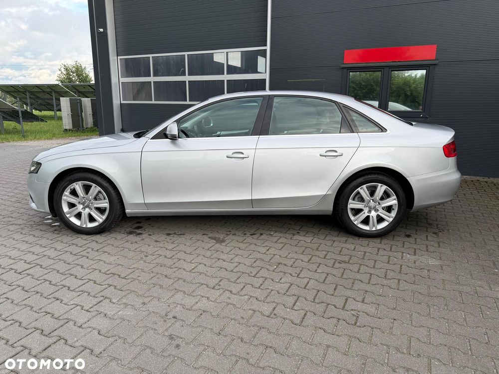 Audi A4 Limousine - 3