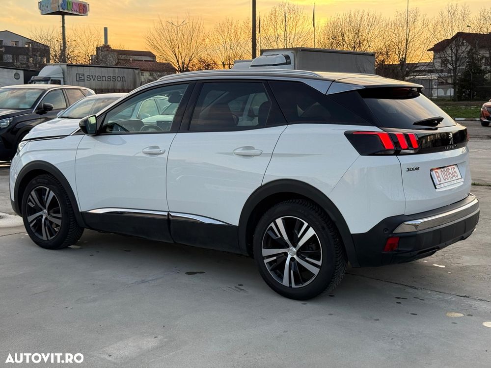 Peugeot 3008 1.2 PureTech Turbo S&S EAT8 Allure - 4