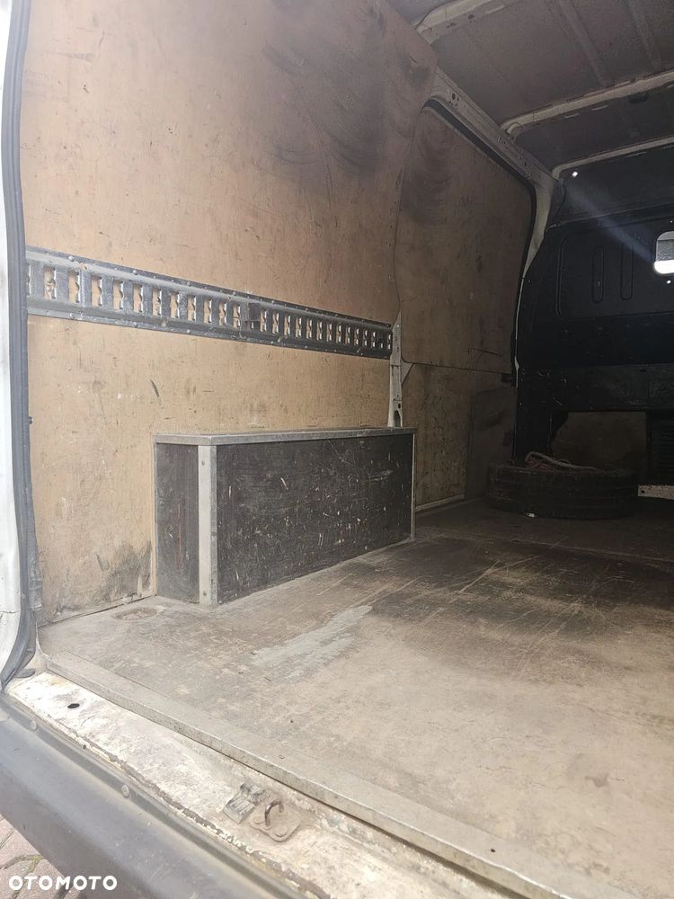 Ford Transit - 24