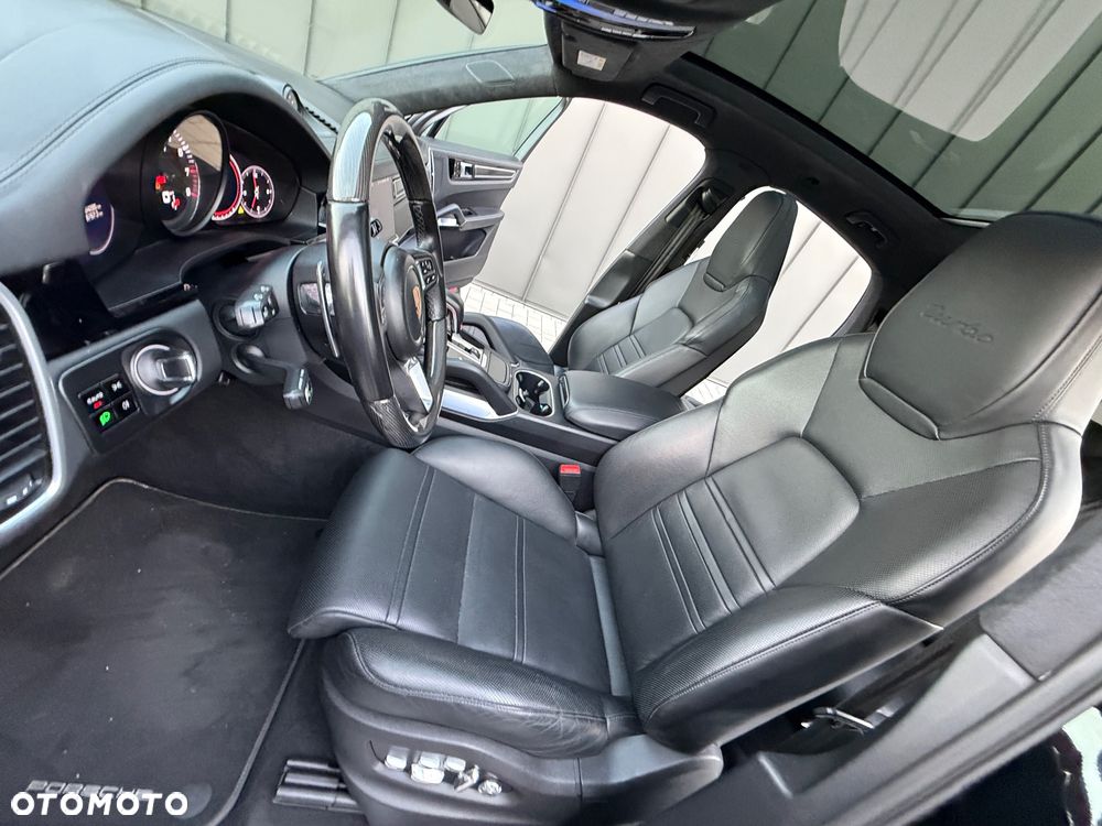 Porsche Cayenne Turbo - 27