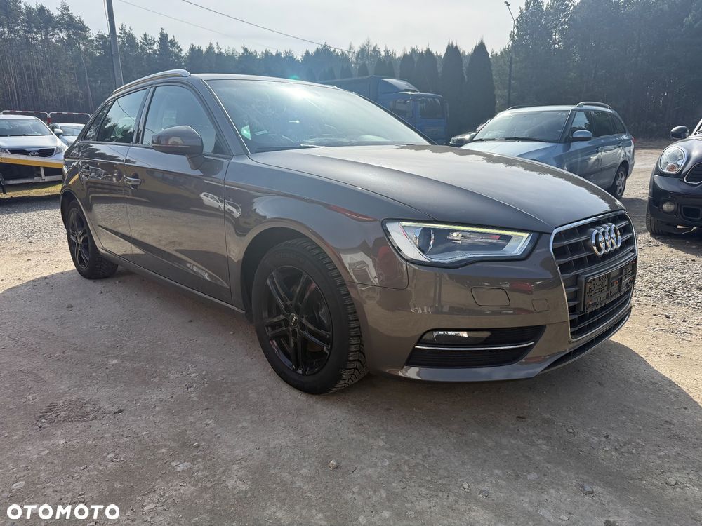 Audi A3 Sportback 1.4 TFSI Ambiente - 2
