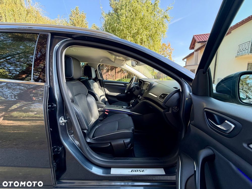 Renault Megane ENERGY TCe 140 EDC BOSE EDITION - 37